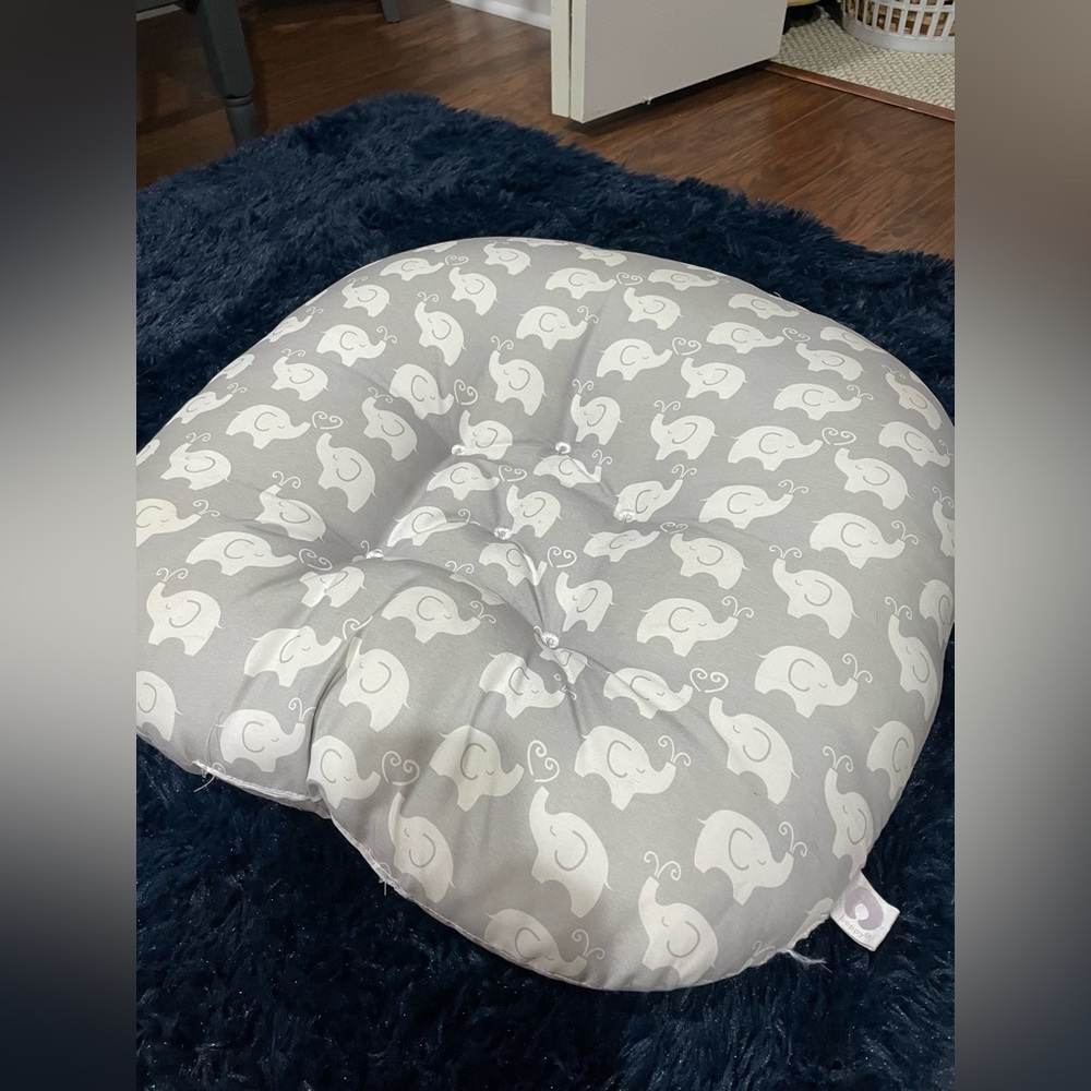 Private listing -B LOUNGER